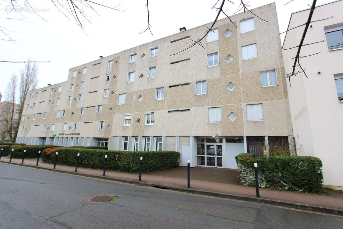 Appartement à VARENNES-VAUZELLES