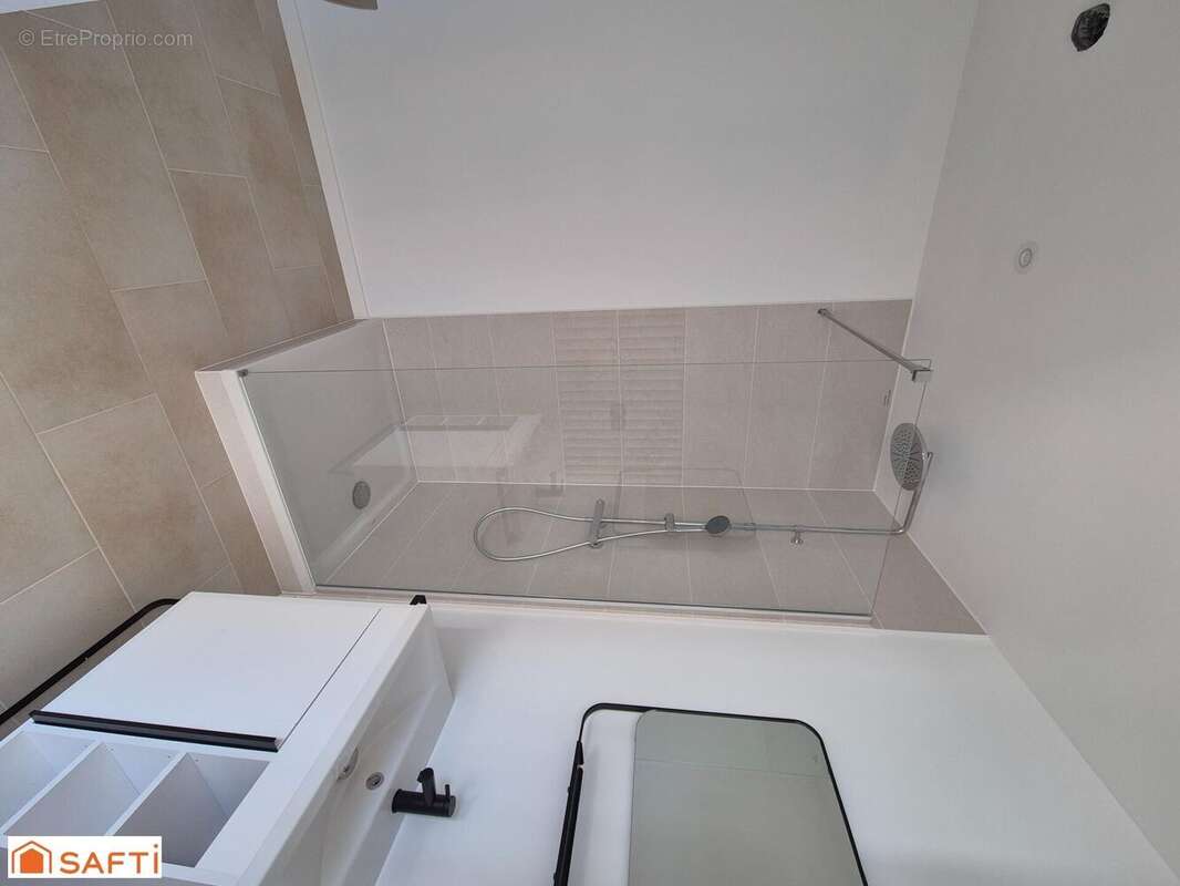 Photo 6 - Appartement à LANDIVISIAU