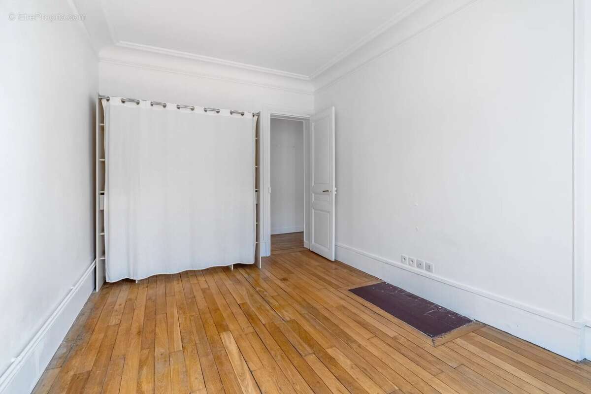 Appartement à LEVALLOIS-PERRET