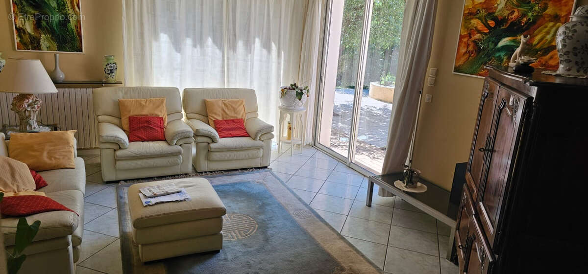 Maison avec piscine à Villeneuve/Lot proche écoles, lycées et commodités - photo 6