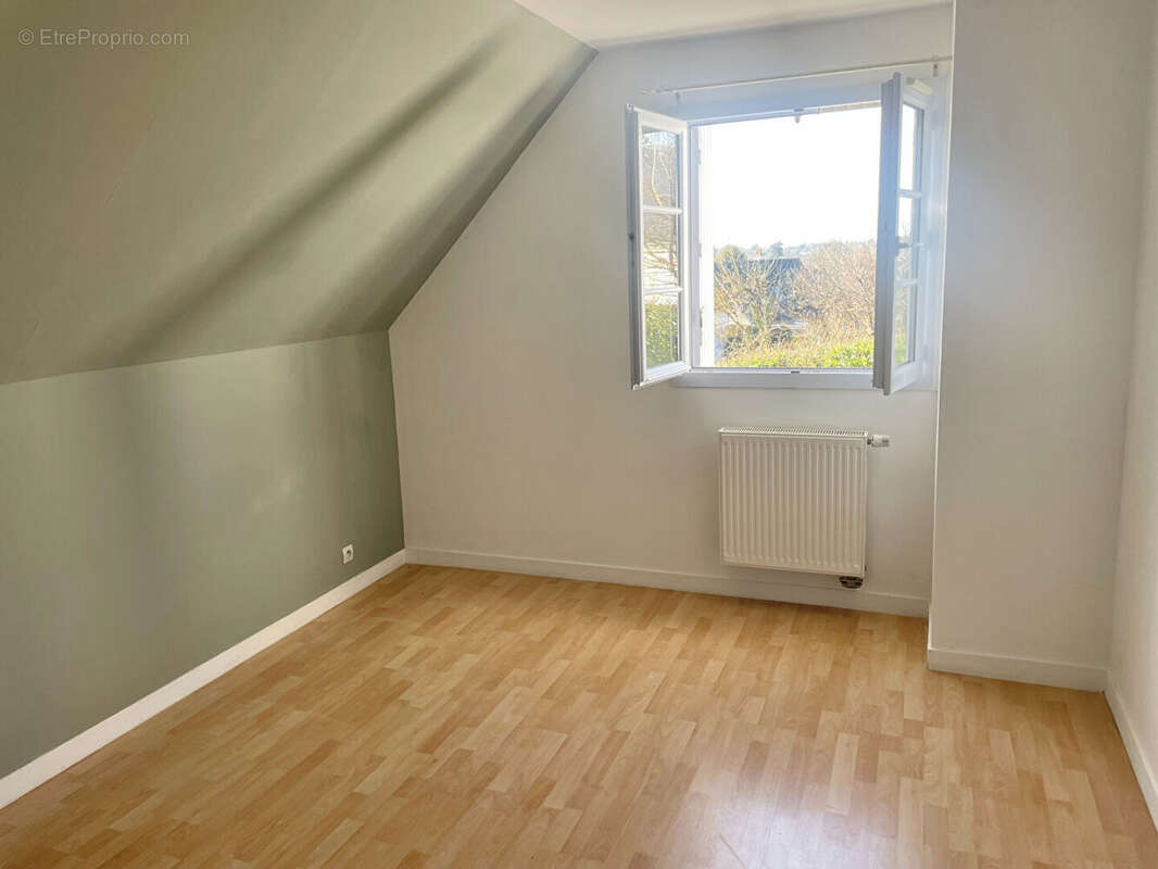 Maison à SAINT-CYR-SUR-LOIRE