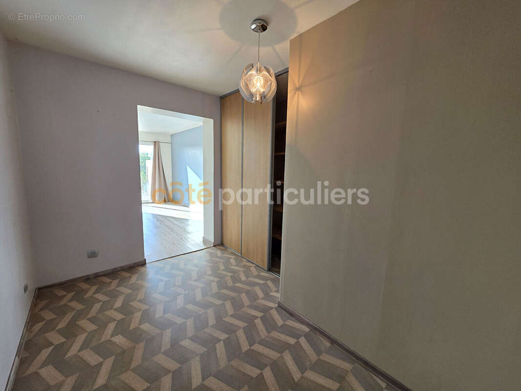 Maison à VILLENEUVE-SUR-YONNE