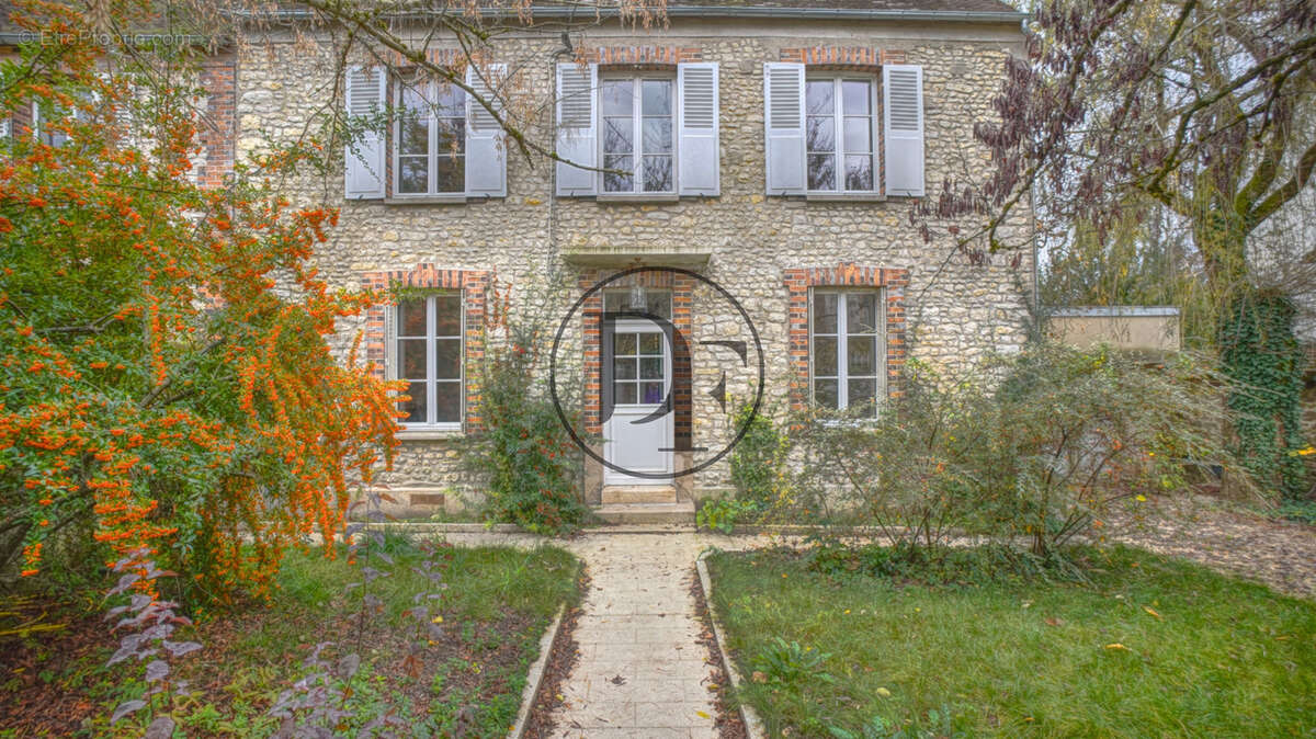 Maison à BOURRON-MARLOTTE