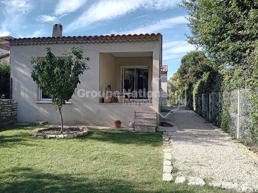 Maison à SAINT-ETIENNE-DU-GRES