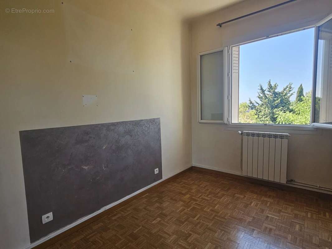 MONTOLIVET. Grand T3 de 72 m². - photo 6