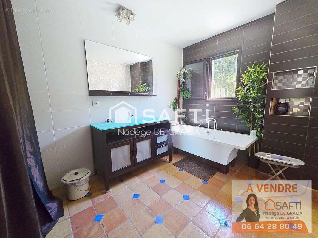 Photo 8 - Maison à LA SALVETAT-SAINT-GILLES