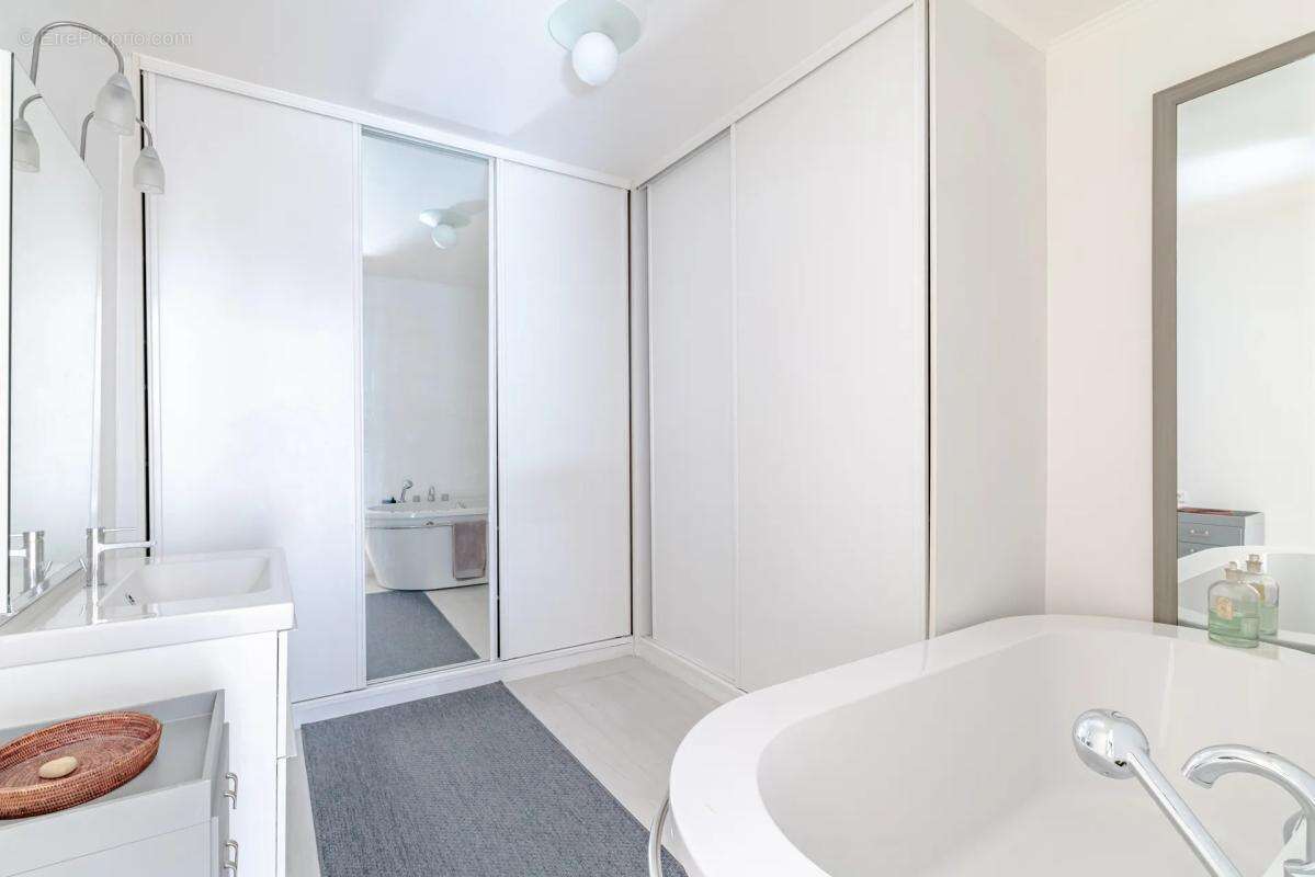 Appartement à JOUY-EN-JOSAS