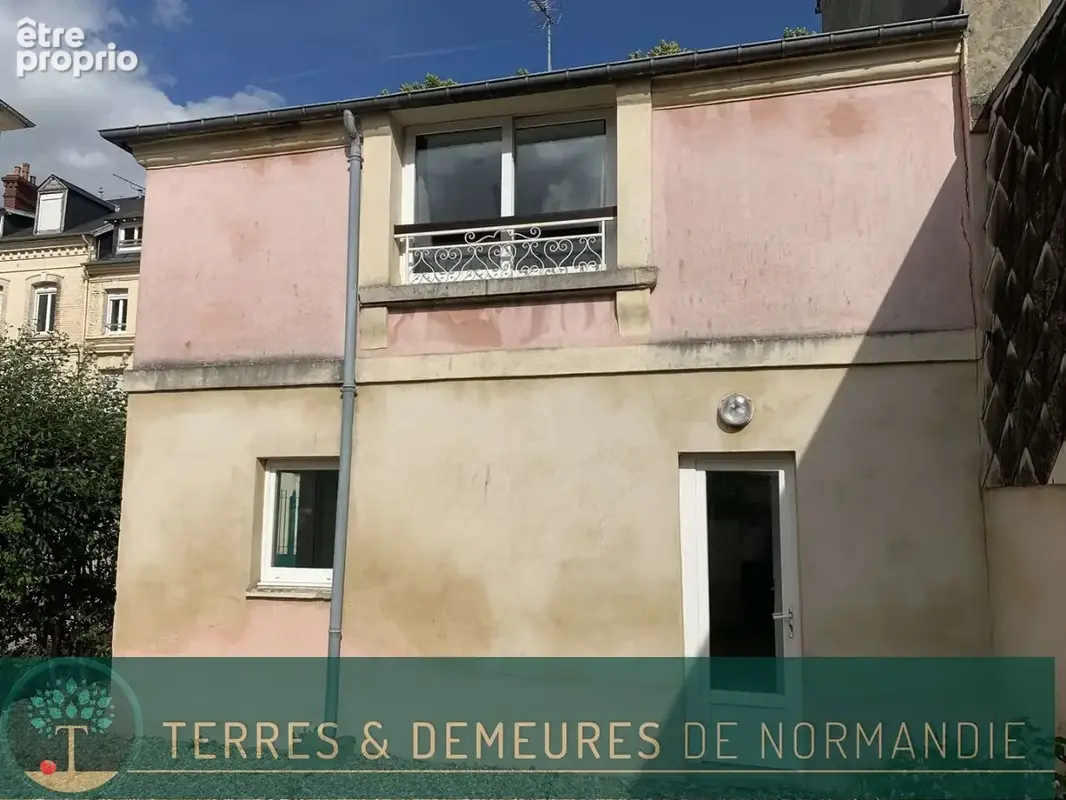 A vendre dans le CALVADOS ville de  LISIEUX (14100) maison du XIX ème proche du centre ville - photo 4
