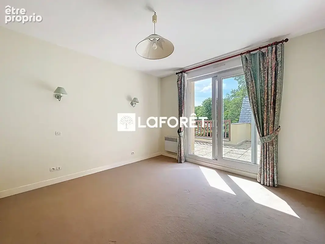 Maison familiale située dans un cadre verdoyant avec grand terrain - photo 11