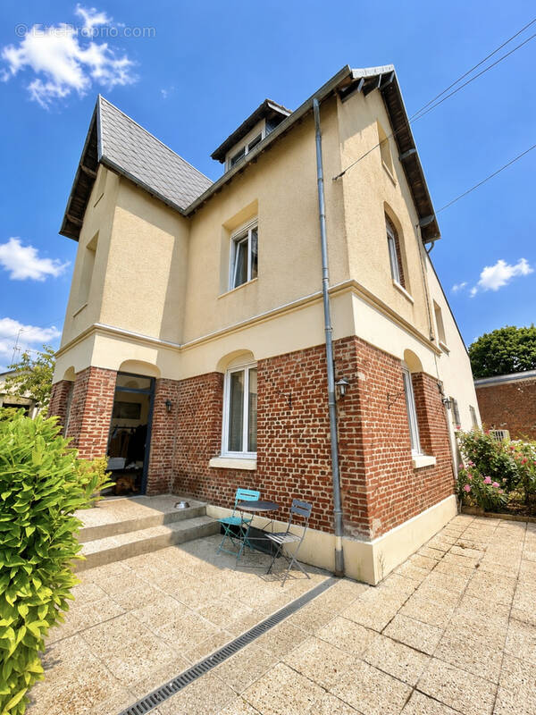 Maison à SAINT-QUENTIN