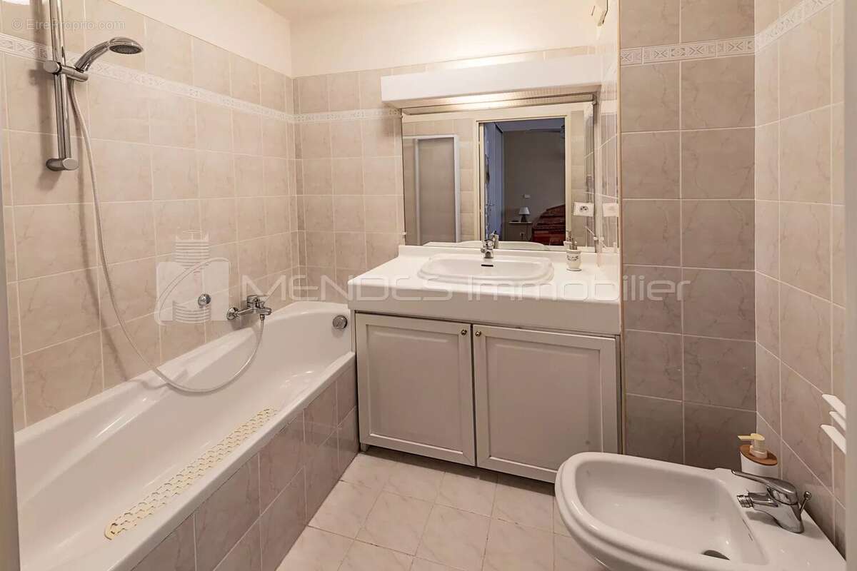 Appartement à CAP-D'AIL