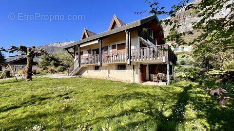 Maison à VEYRIER-DU-LAC