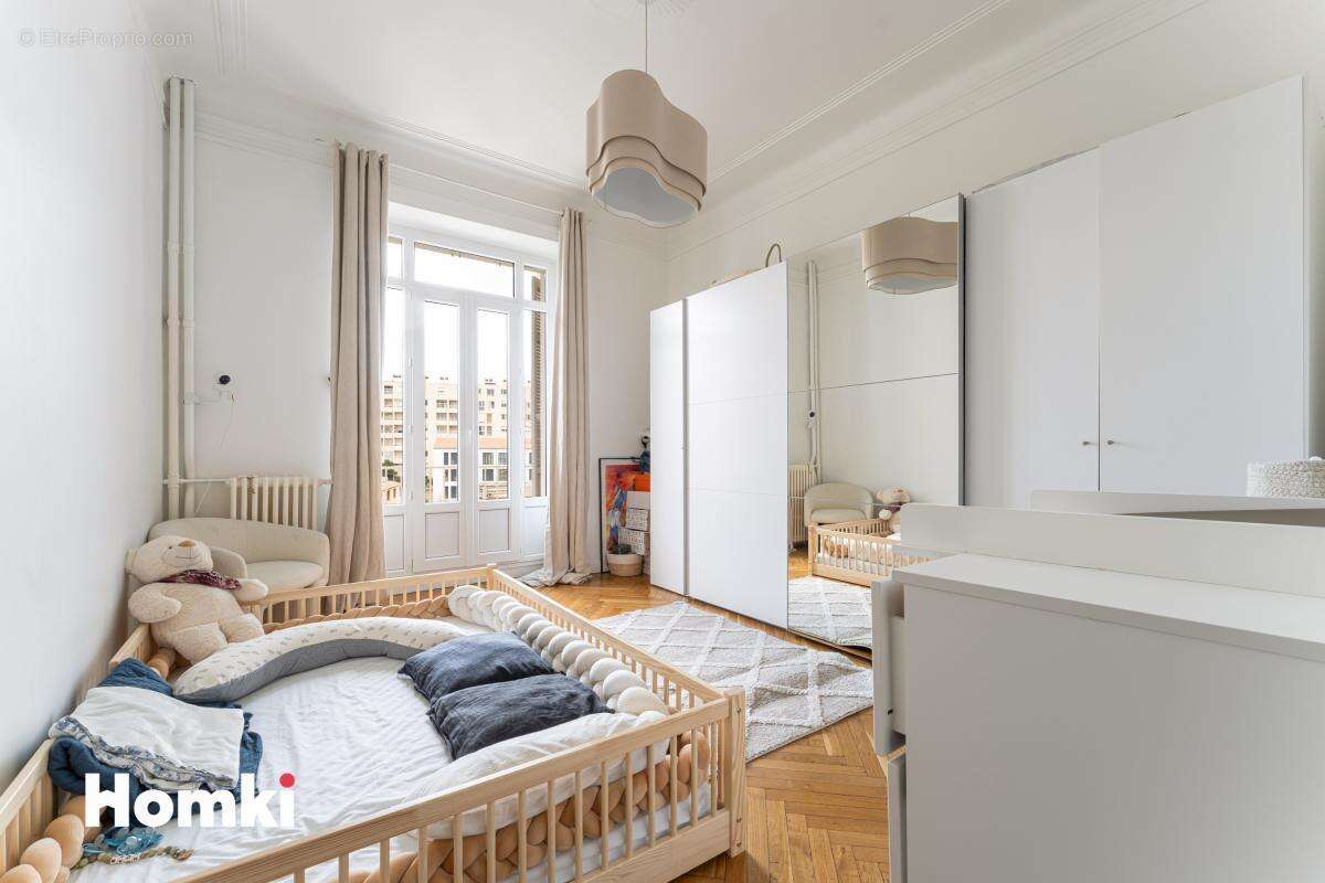 Appartement à MARSEILLE-8E