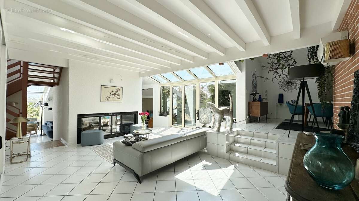 Maison d'architecte 9 pièces avec volumes exceptionnels à 15 min de Dax - photo 3