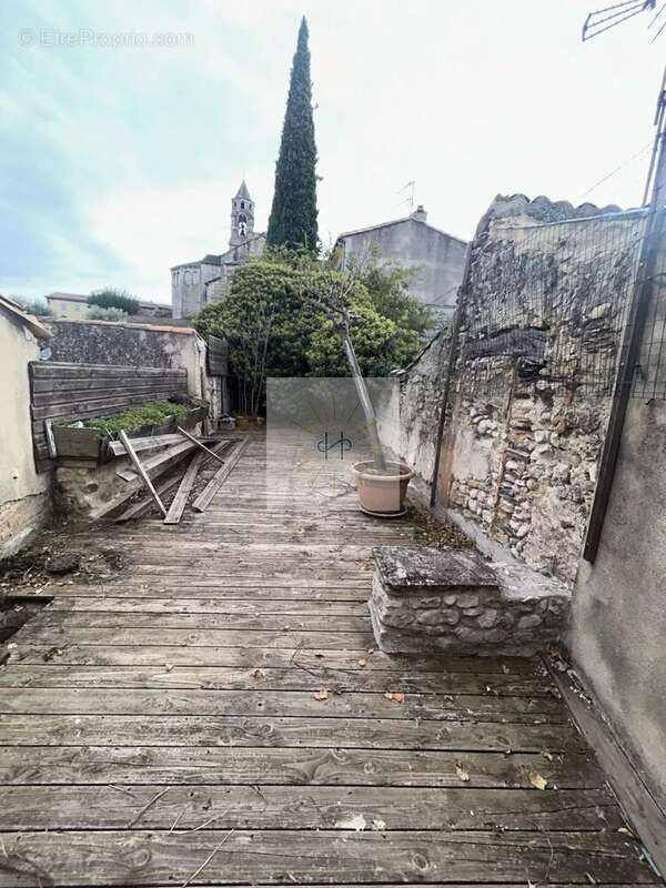 Appartement à VALREAS