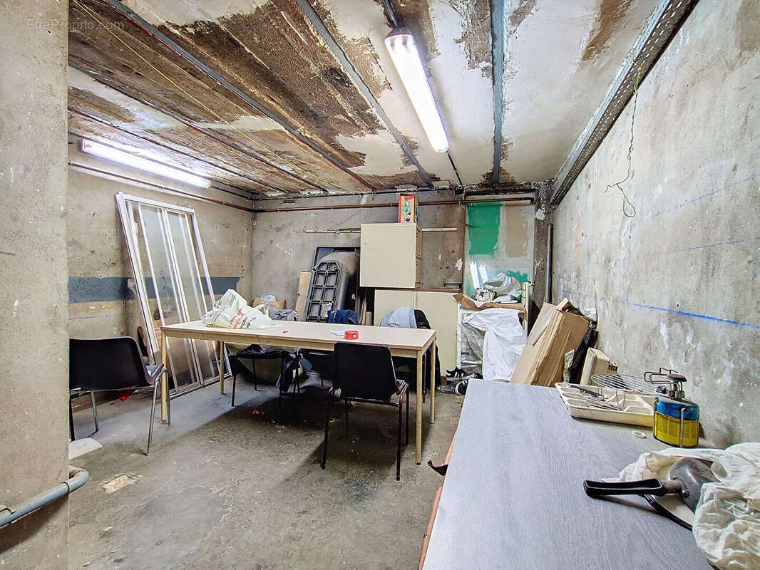 Commerce à PARIS-17E