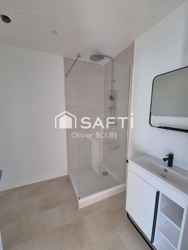 Photo 6 - Appartement à LANDIVISIAU
