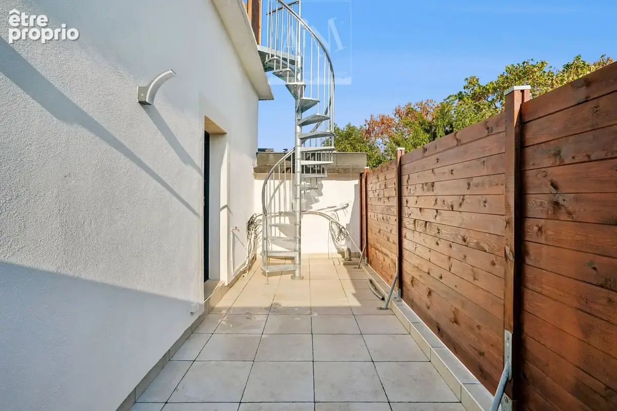 Maison de ville esprit LOFT - Roof Top - Terrasse - Parkings - photo 10