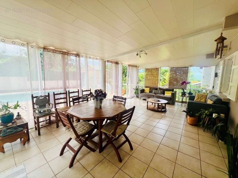 Maison à SAINT-PIERRE