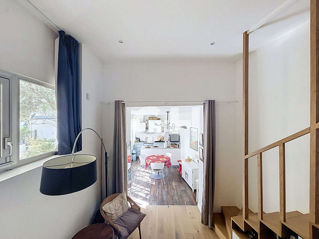 Appartement à PARIS-11E