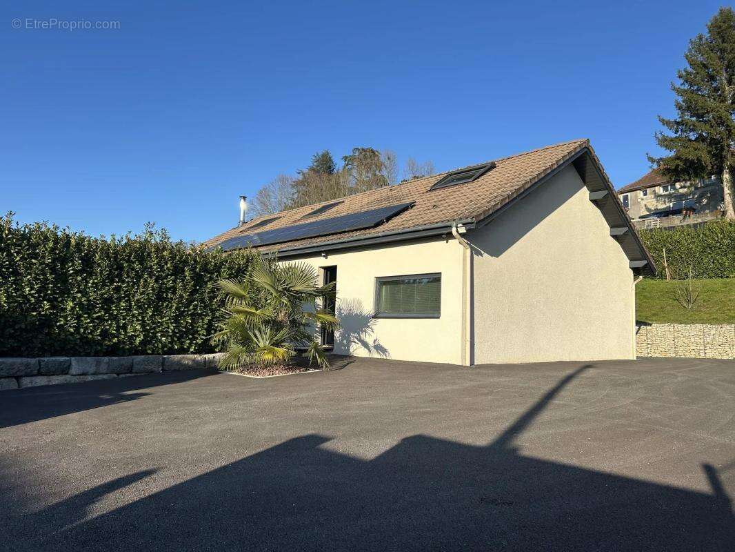 Maison à SAINT-GENIX-SUR-GUIERS