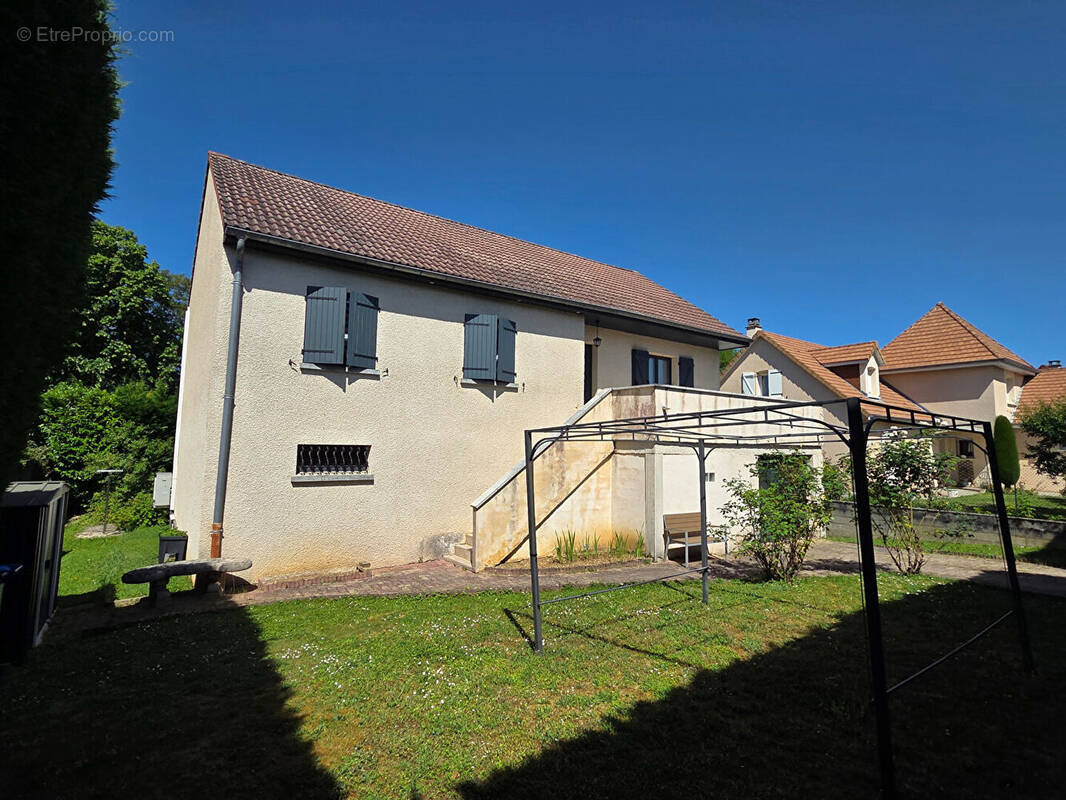 Maison à ARC-SUR-TILLE