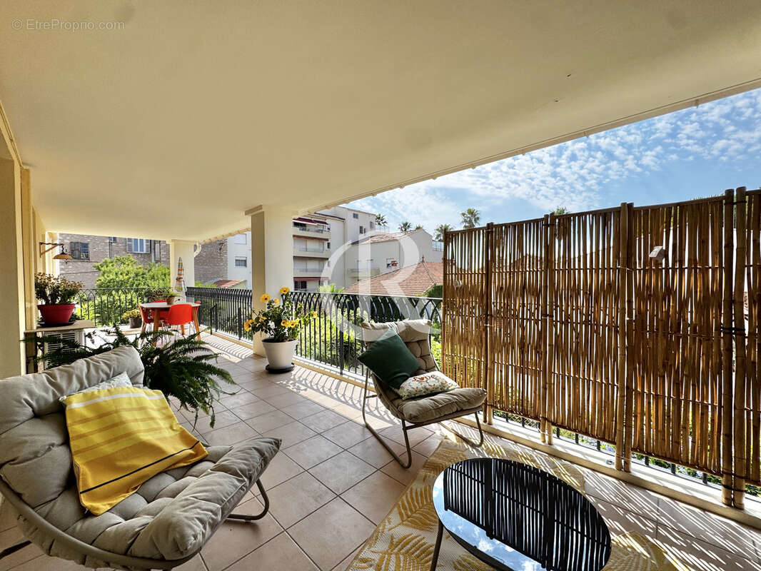 Centre - t3 avec grande terrasse de 32 m2 - photo 2