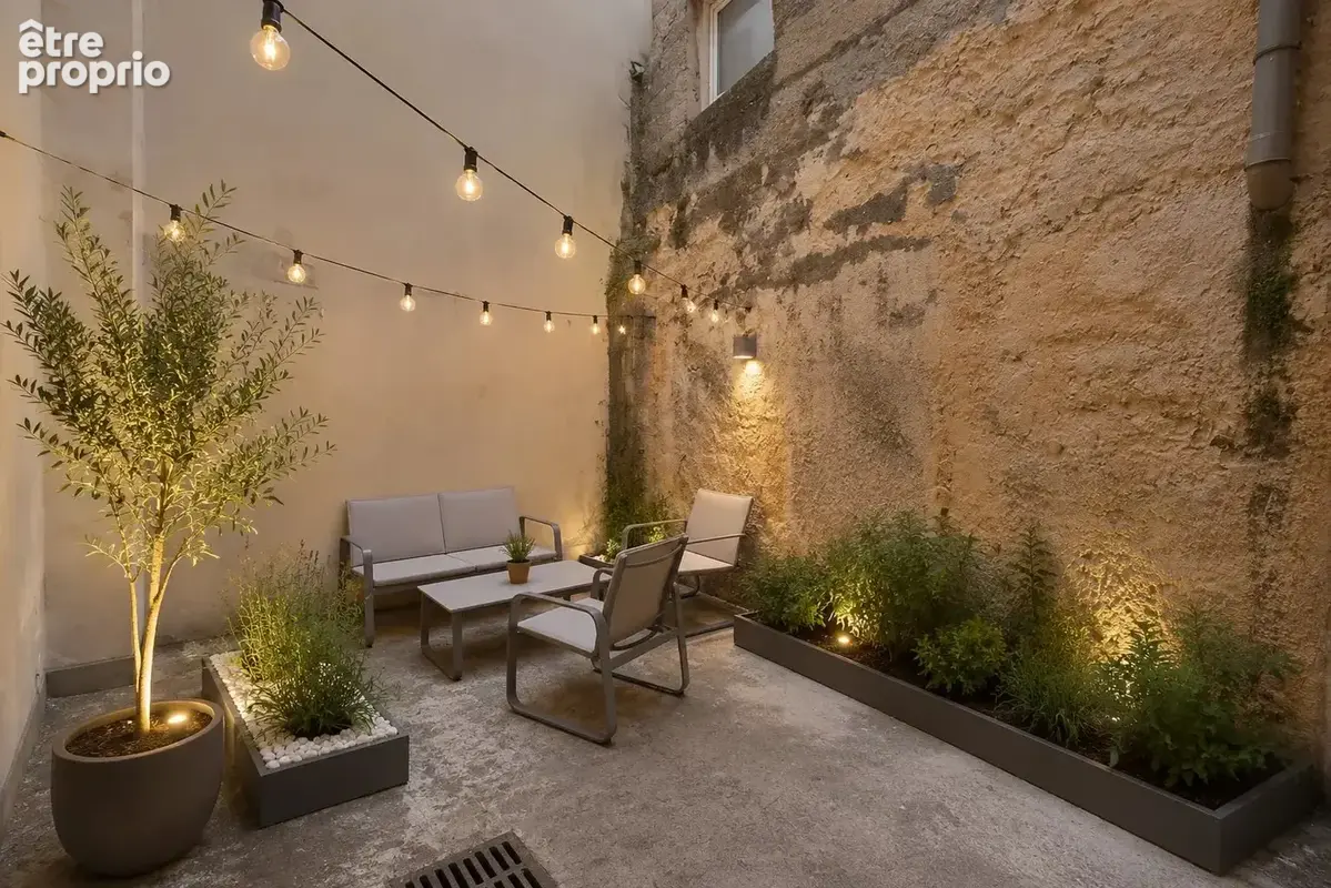 Exclusivité – Rare en centre historique : maison de ville/appartement avec patio! - photo 14