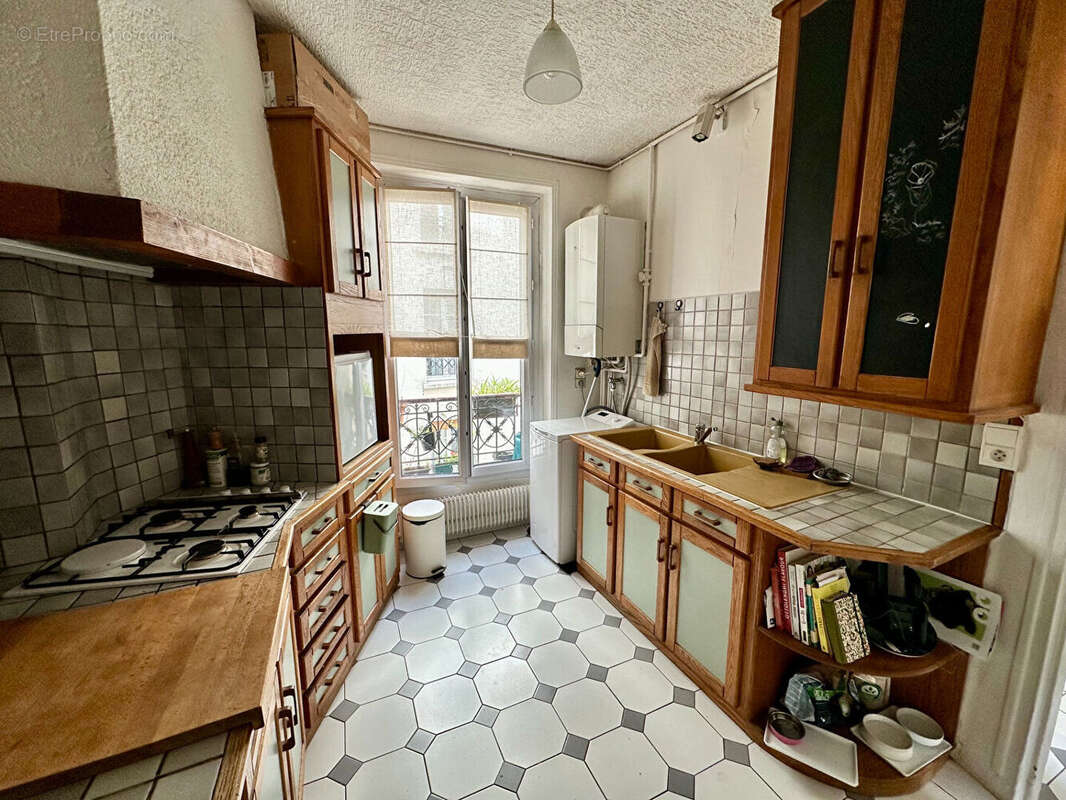 Appartement à PARIS-20E