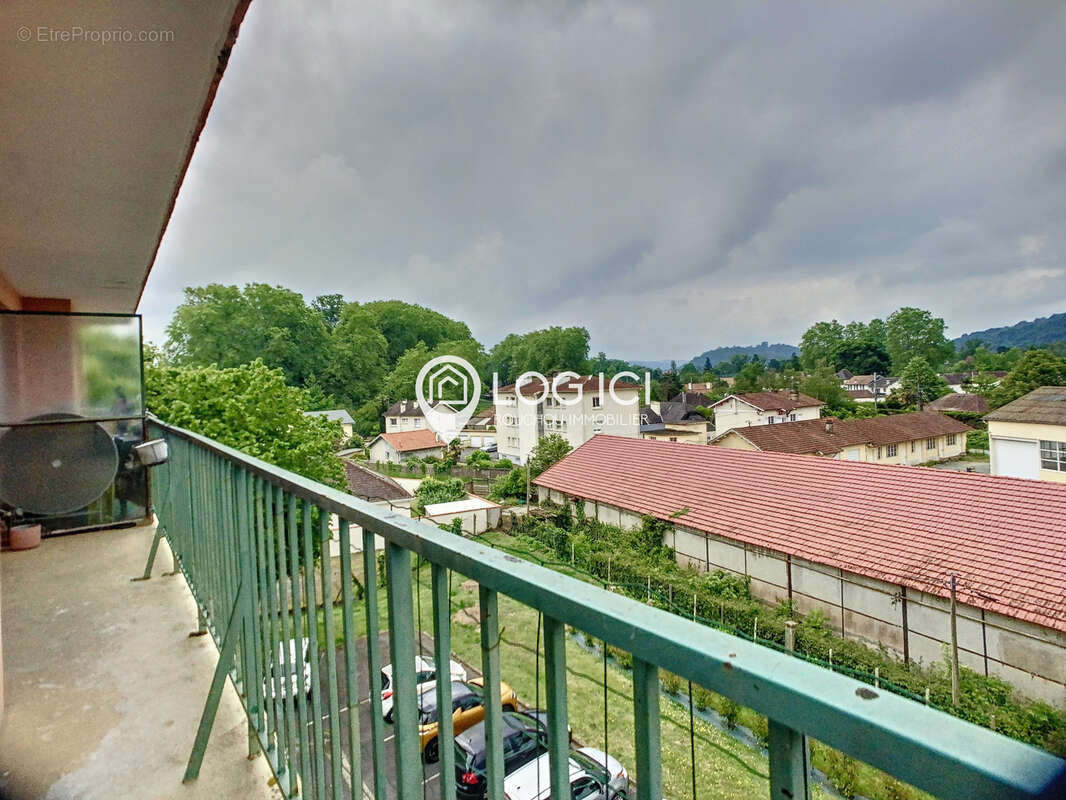 Appartement à BILLERE