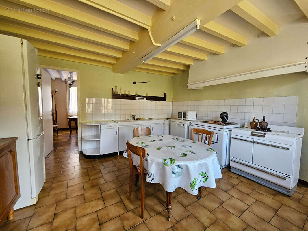 Maison à LA NEUVILLE-CHANT-D'OISEL