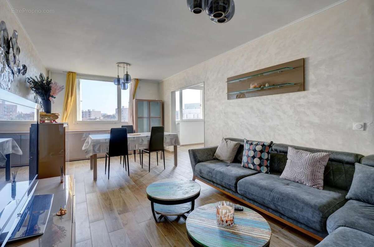 Appartement à LYON-8E