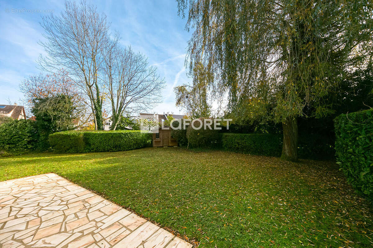 Maison à PONTAULT-COMBAULT