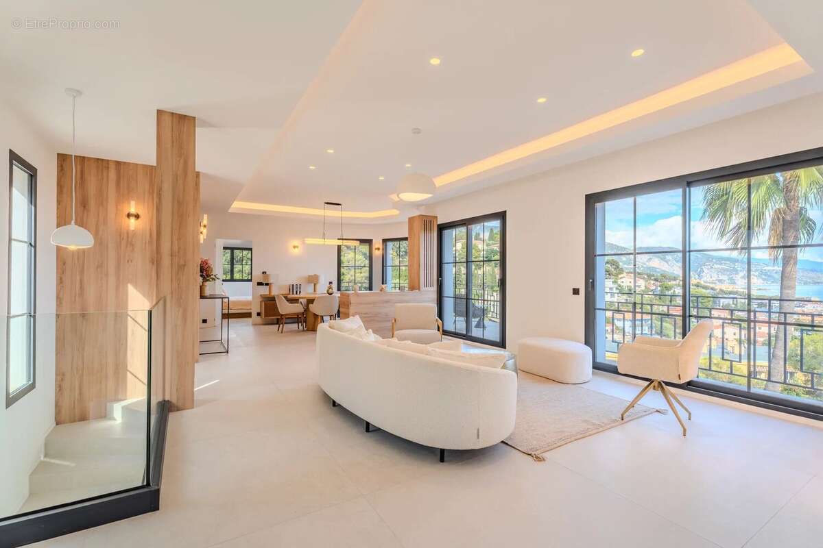 Maison à ROQUEBRUNE-CAP-MARTIN