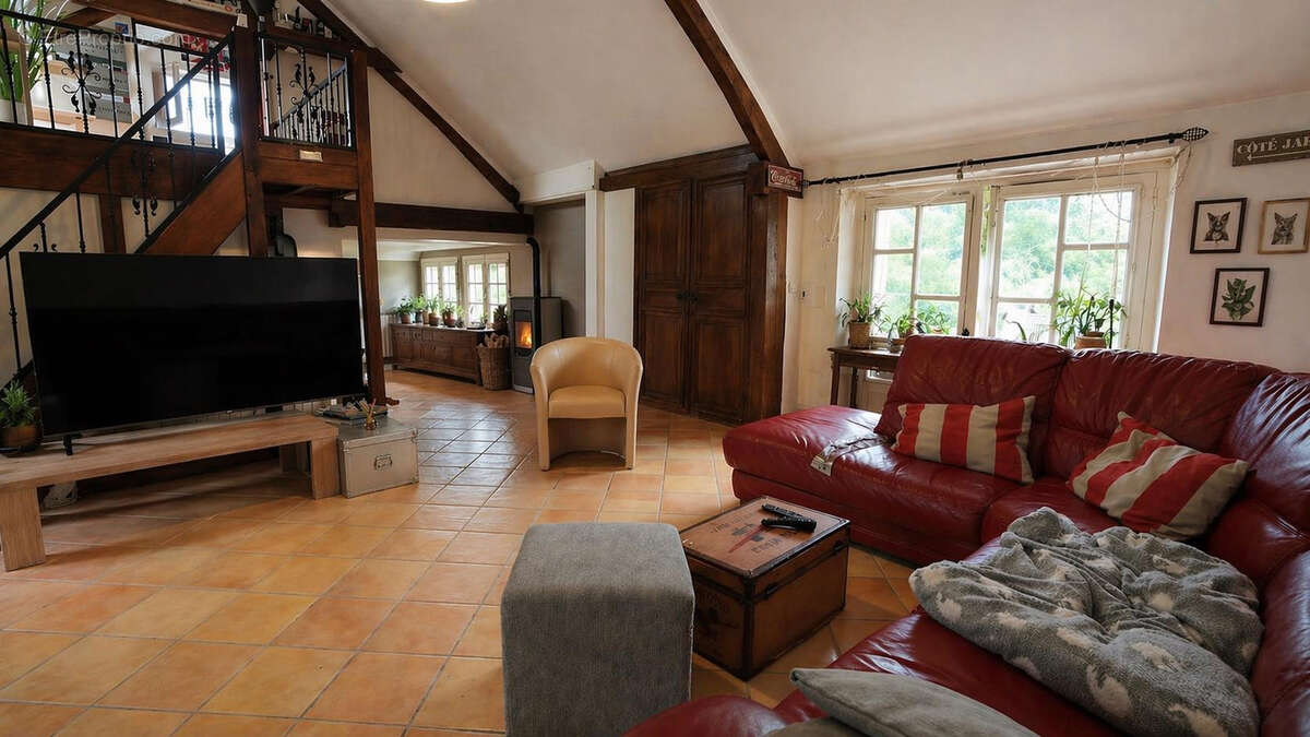 Maison à MONTCHAUVET