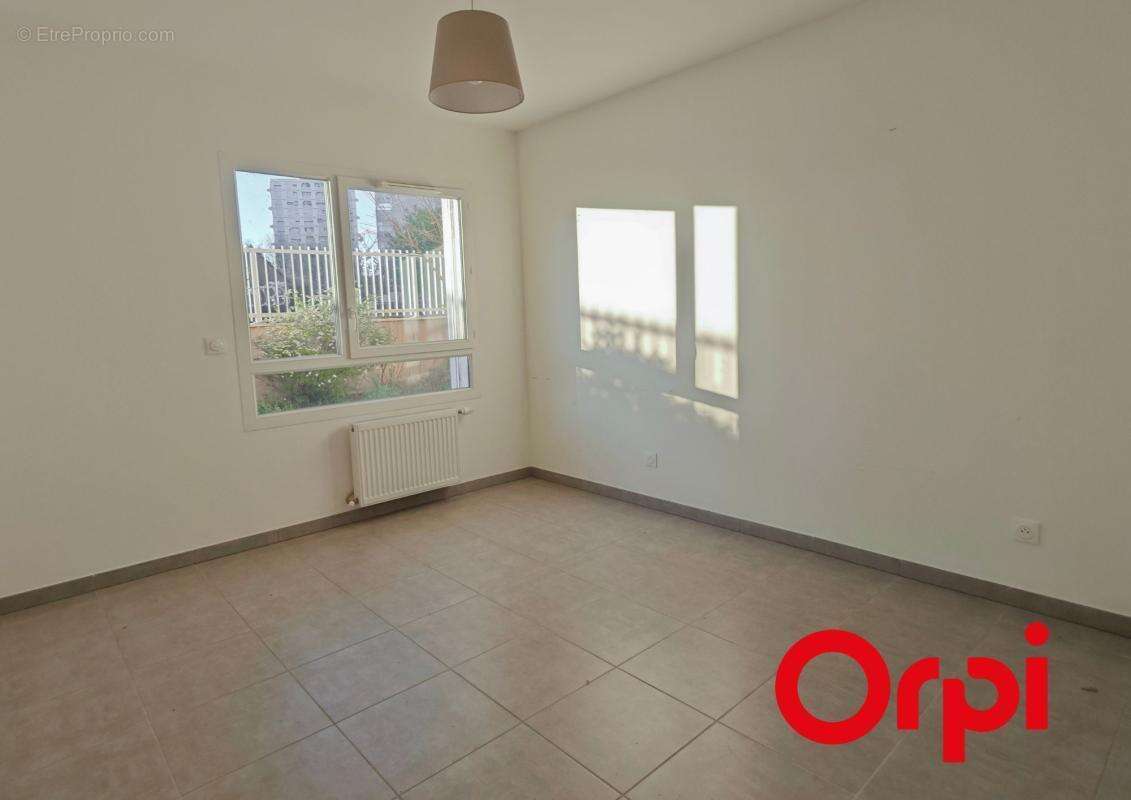 Appartement à LYON-8E