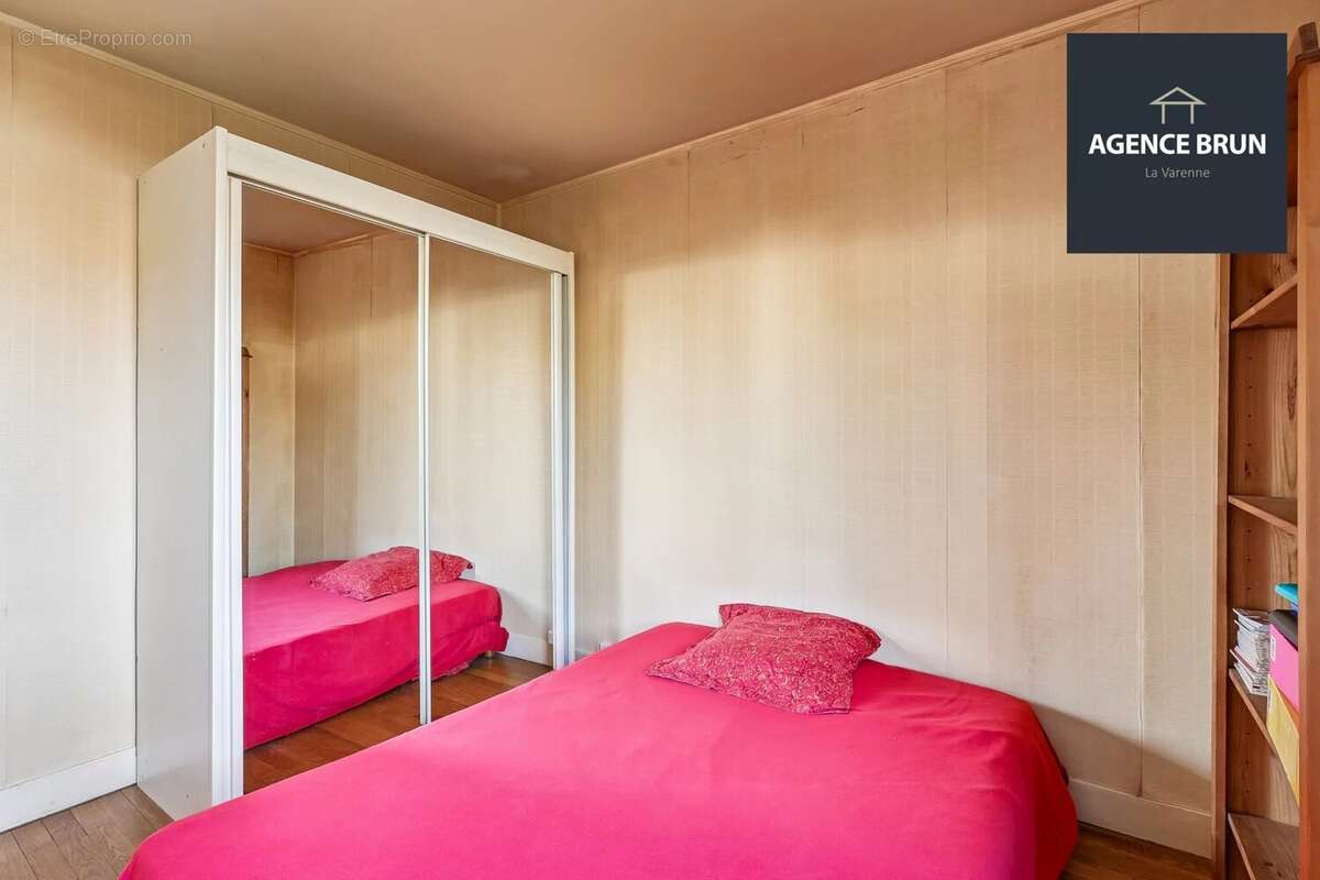 Appartement à SAINT-MAUR-DES-FOSSES