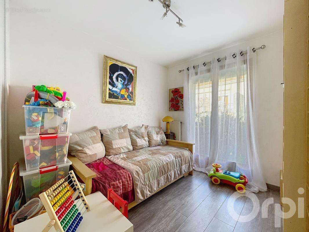 Maison à CHILLY-MAZARIN