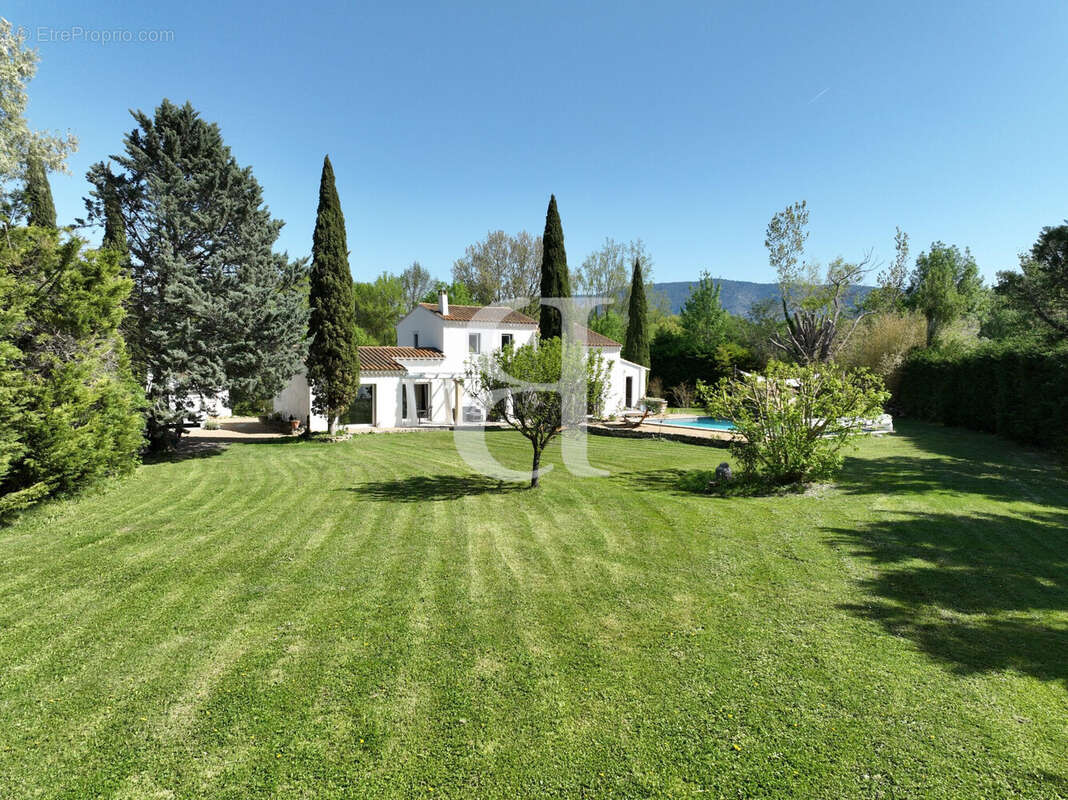 Maison 190 m² à L'isle-Sur-La-Sorgue  - photo 5