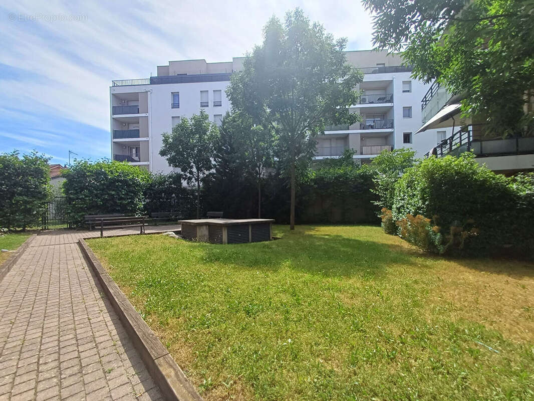 Appartement T2 - 41m²- Villeurbanne Luxembourg - photo 11