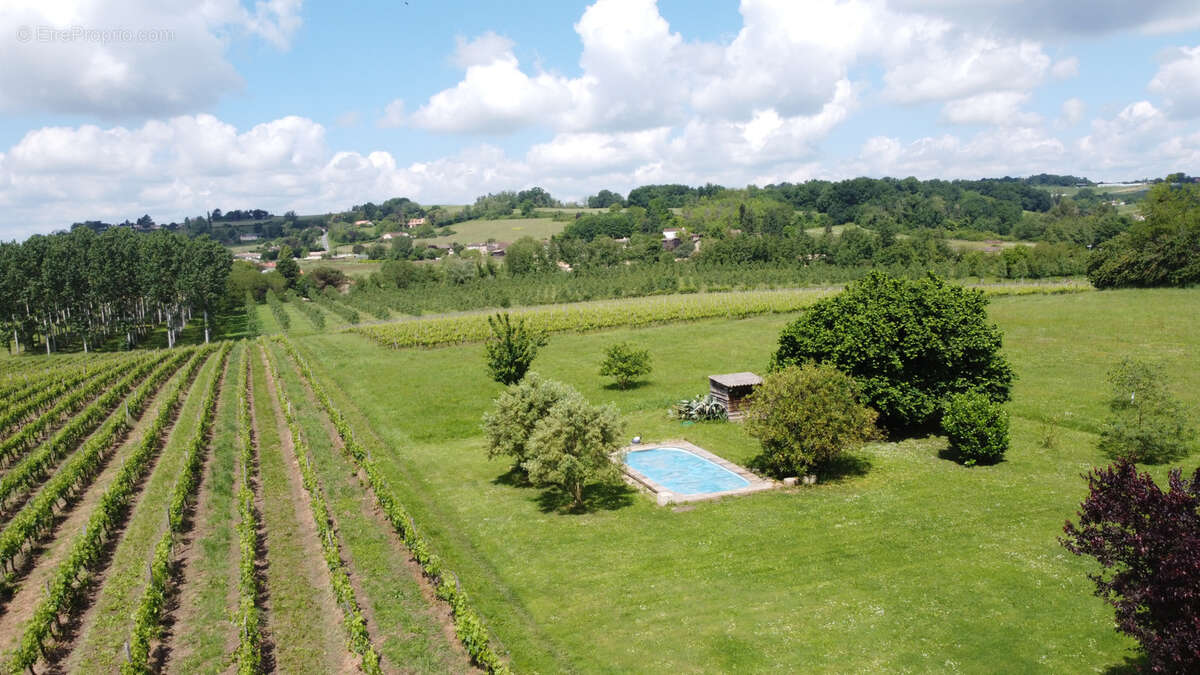 Maison à LAMOTHE-LANDERRON