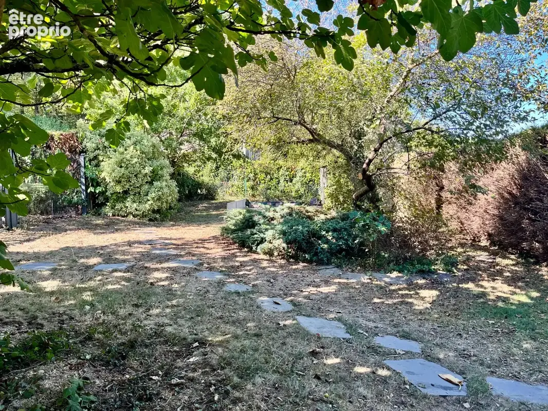 Maison avec jardin en bon état dans quartier résidentiel ! - photo 12