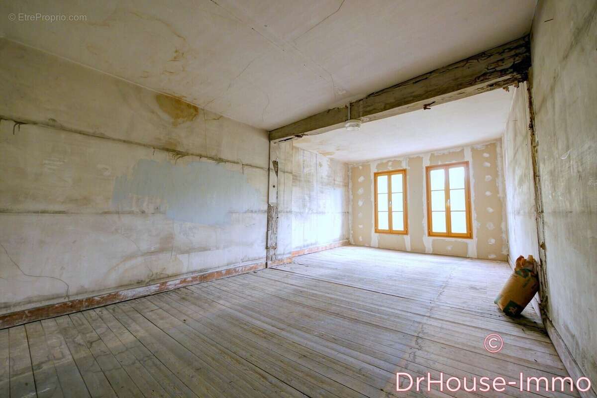 Appartement 200 m² à Troyes  - photo 22