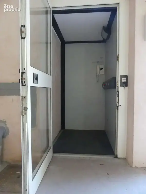 Maison 157 m² - Ascenseur - Garage - Terrain 930 m² - photo 25