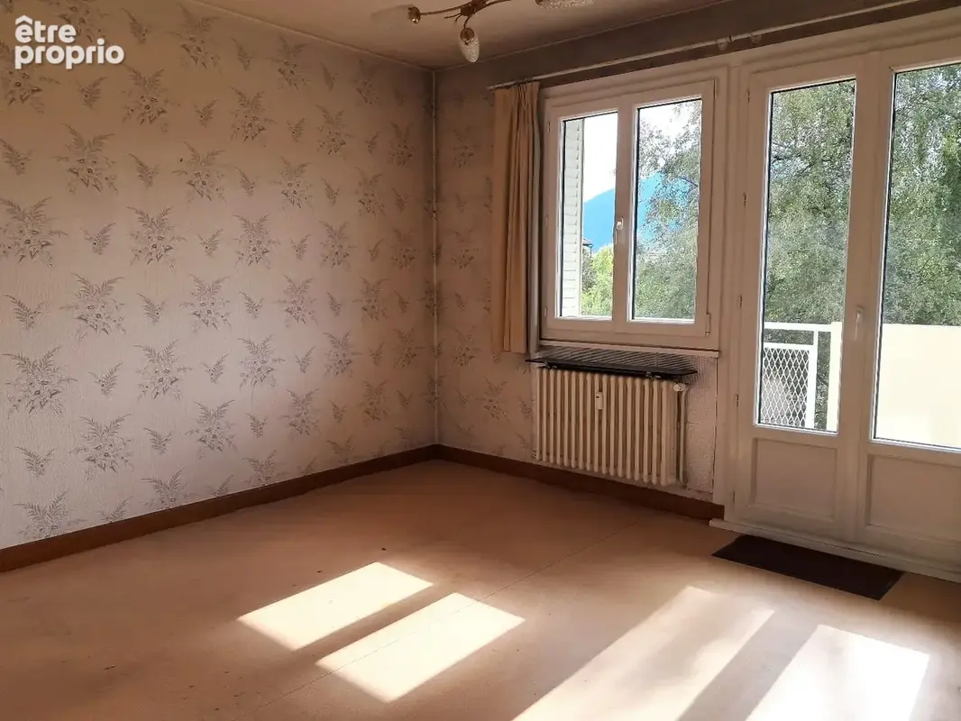 Grand appartement t3 a renover - photo 4