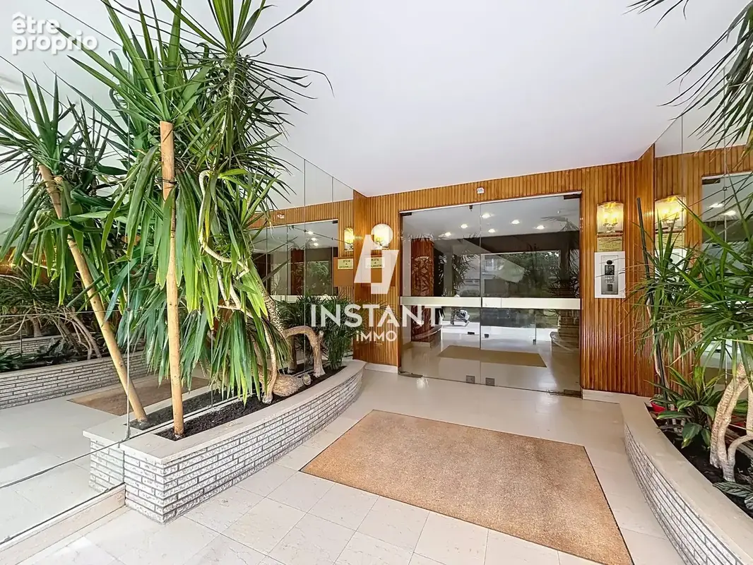 Photo Appartement à Nogent-Sur-Marne au prix de 1 030 000€