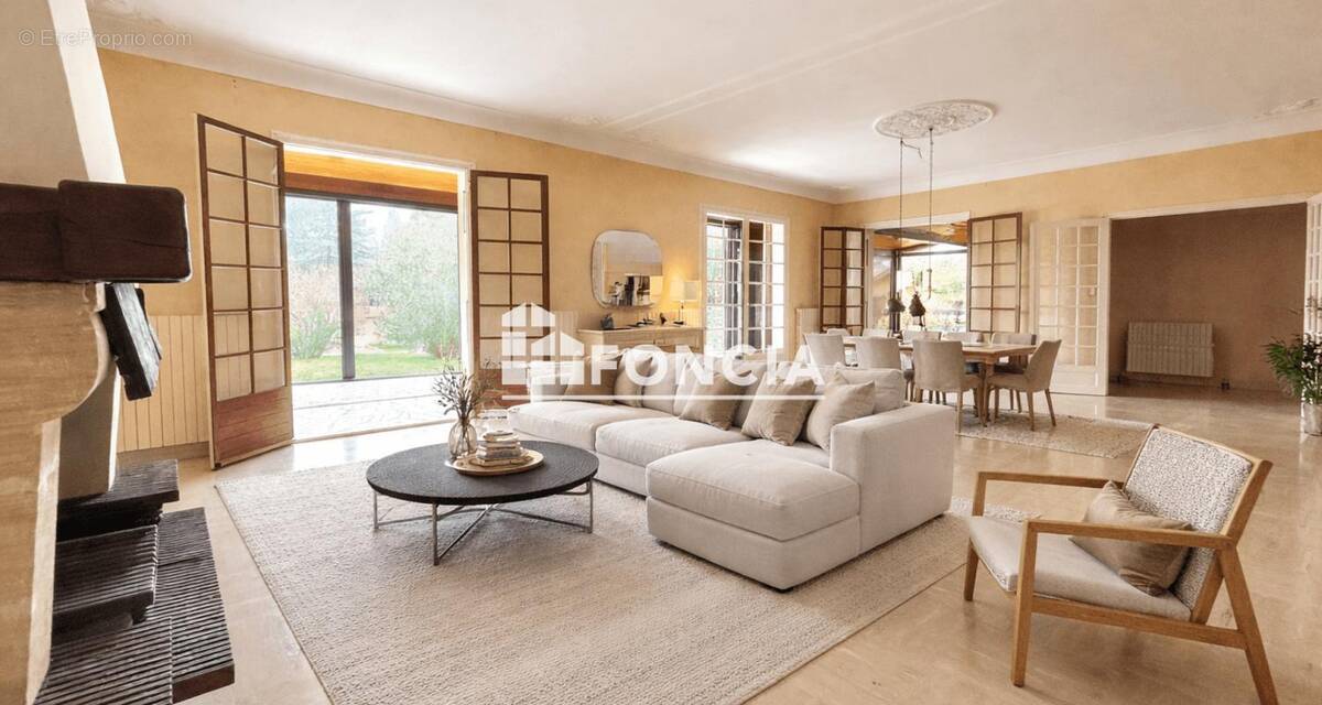 Maison à CASTELGINEST