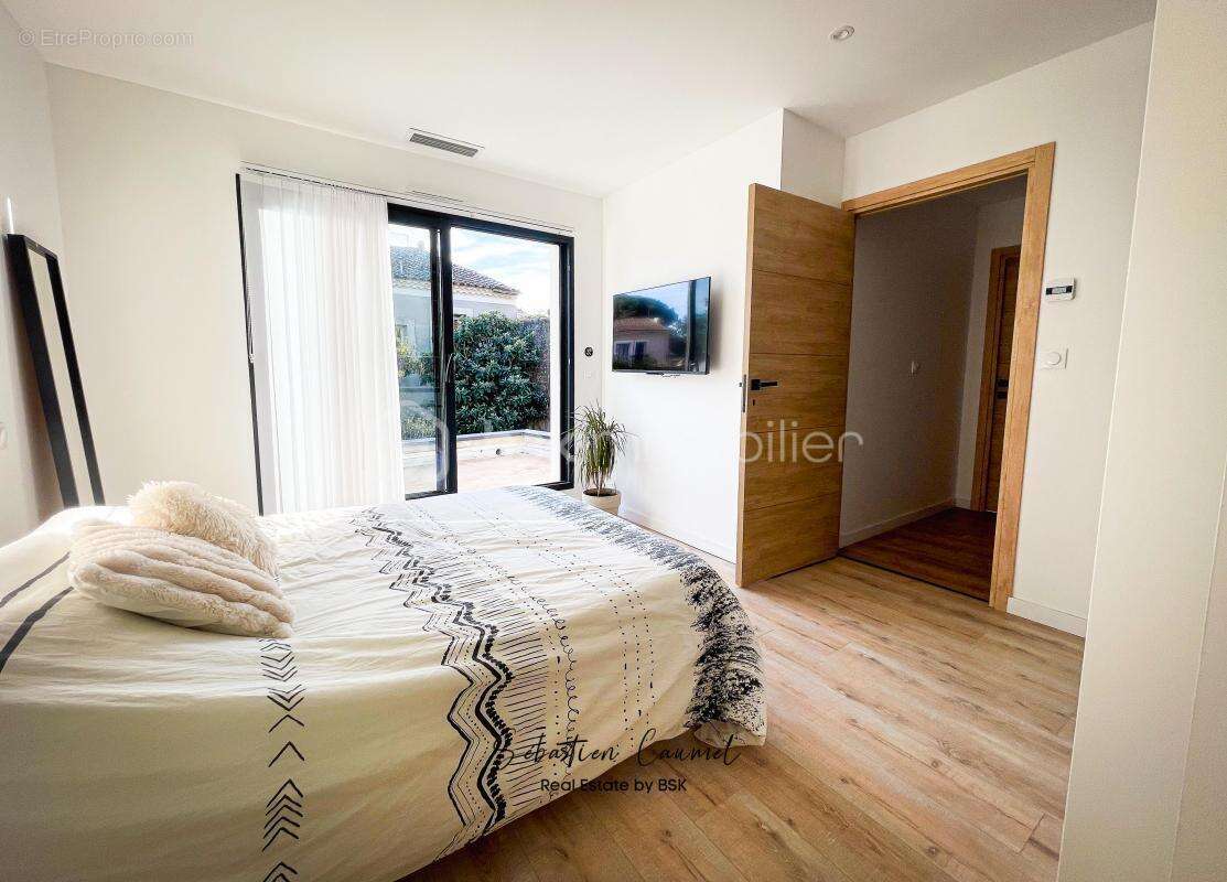 Maison à COURNONTERRAL