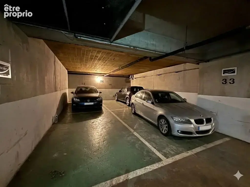 Photo Parking à Suresnes au prix de 69 000€