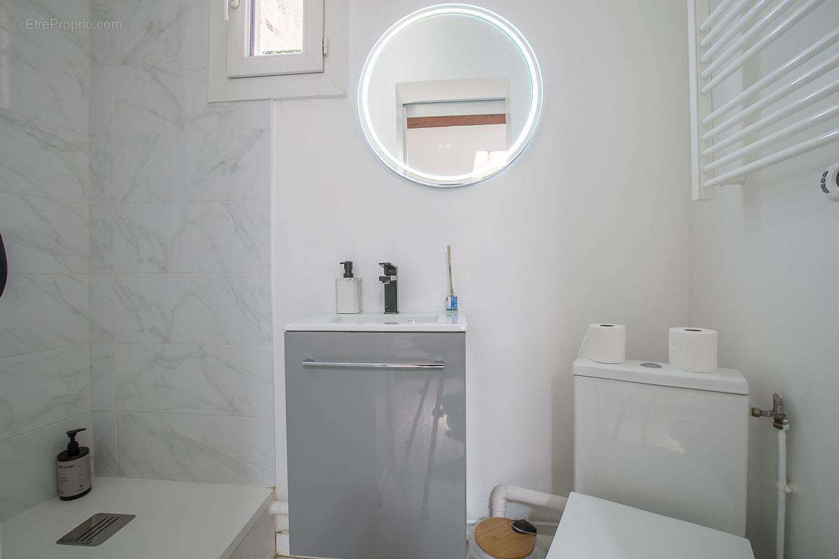 Appartement à MARSEILLE-6E